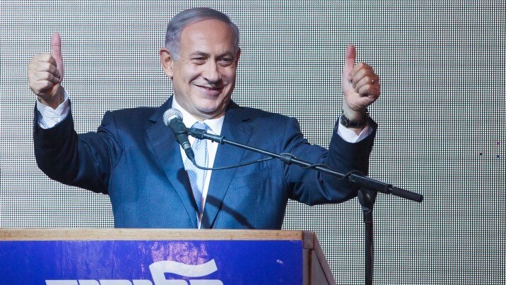 netanyahu thumbs up